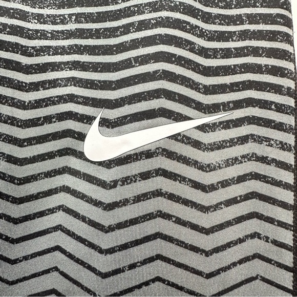 Nike Pro Dri-Fit Leggings Size Medium - Picture 6 of 11